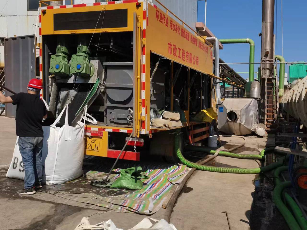 阿克苏淤泥压干处理